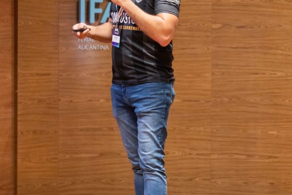 DSummit26_425